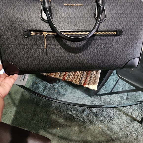 Michael Kors travel duffel bag - Picture 3 of 8